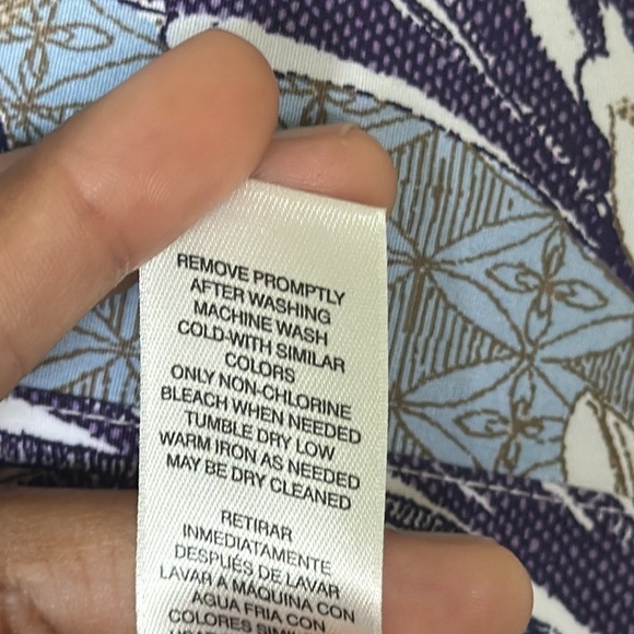 Chico's Wrinkle Resistant Purple Paisley Print Button Up Long Sleeve Shirt Sz 2 - Picture 5 of 6